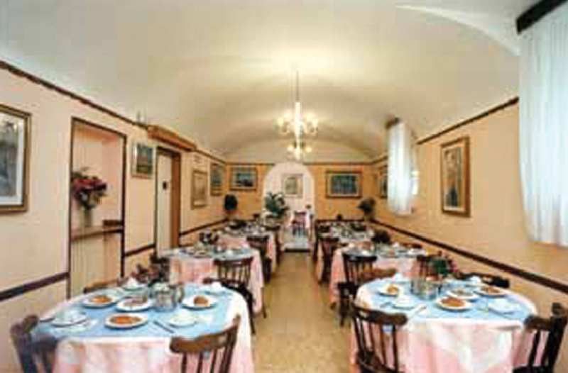 Hotel Tempio Di Pallade Roma Restoran fotoğraf